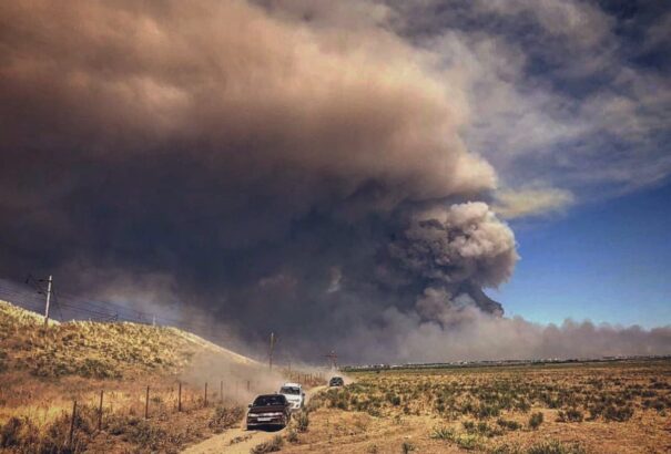 Felrobbannak a lőszerek, röpködnek a bombák. Egy egész kazah várost evakuálnak (videók)