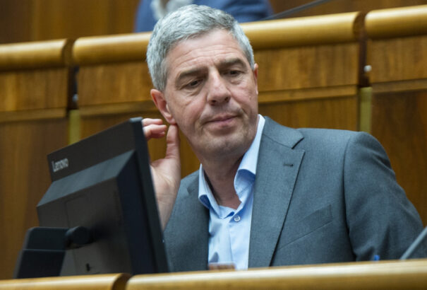 Bugár szerint nem mennek át a szociális csomagok