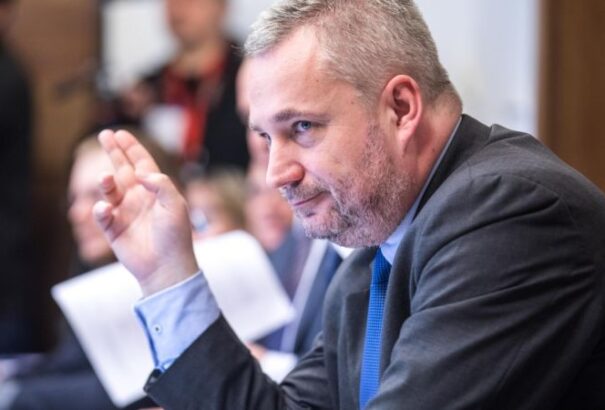 Az SaS megváltoztatná az államnyelvtörvényt