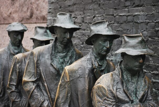 Tizenegy éves minimumra csökkent az állástalanság az euróövezetben