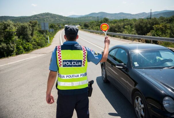 Bírság-körkép: Egy közlekedési kihágás jócskán megdobhatja a nyaralás árát. Mutatjuk hol, mennyivel