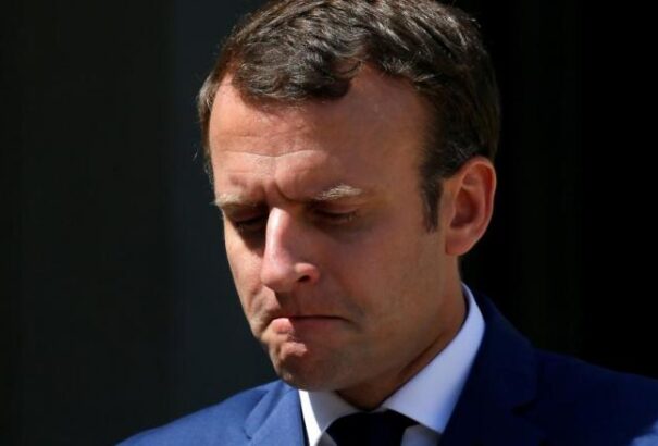 A francia hivatalnokok 30 évig nem dolgoztak, de több ezer eurónyi fizetést kaptak