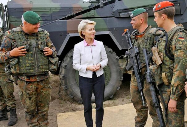 Von der Leyen lemond miniszteri posztjáról