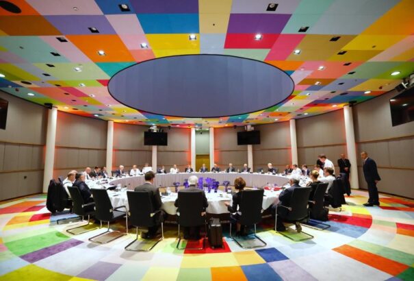 Az Európai Néppárt „fellázadt” Frans Timmermans jelölése ellen, felfüggesztették az EU-csúcsot