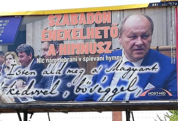 Szintet lépett debilizmus. Lehet még lejjebb csúszni a ´mosztos himnuszbotrány után? Lehet