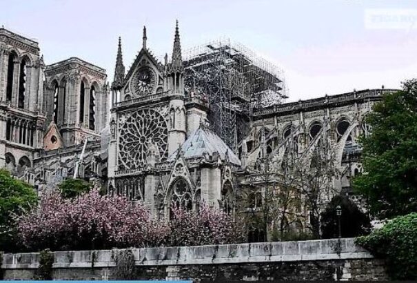 Notre-Dame – A képviselőház elfogadta a székesegyház helyreállításáról szóló törvényt