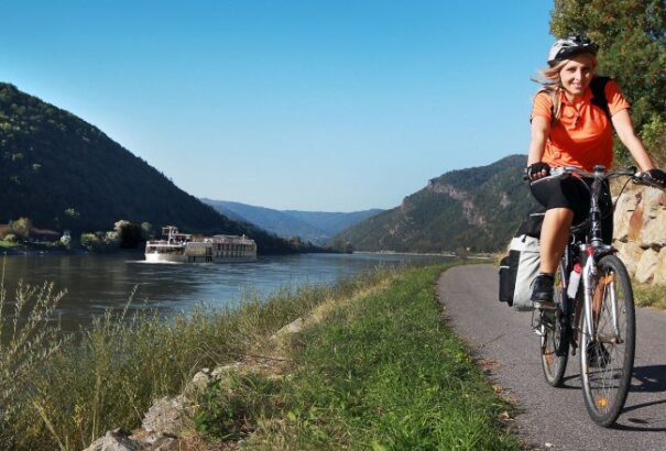 Újabb kerékpárutakat és gyalogos turistaútvonalakat újítanak fel Pozsony megyében