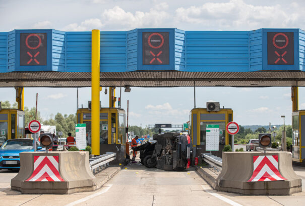 Drog hatása alatt állt a Horvátországban magyar turistákba rohanó sofőr