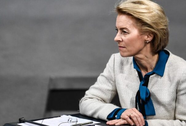 Von der Leyen baloldali-liberális programpontokkal próbál kellő támogatást gyűjteni