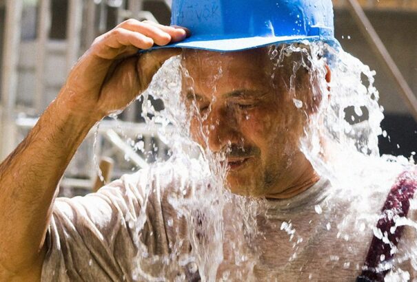 Újra itt a rendkívüli meleg, egyelőre elsőfokú hőségriadóval