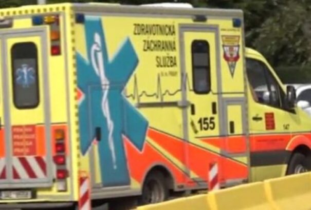 Gyerekek alatt szakadt le egy hotel terasza Csehországban