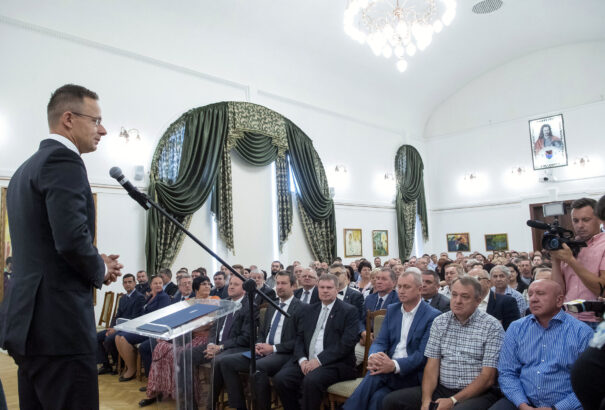 A kijevi külügyminisztérium az ukrán hatóságokhoz fordul Szijjártó kárpátaljai látogatása miatt