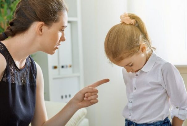 Franciaországban betiltották a gyerekek testi fenyítését