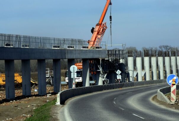 Így építünk autópályát Szlovákiában: Azbeszt is került az épülő pozsonyi elkerülő alá