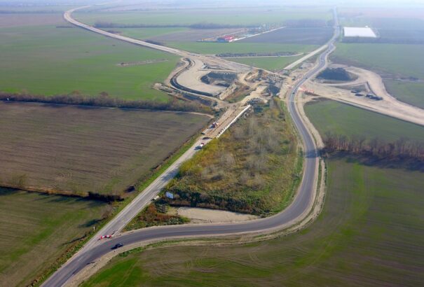 A tervezettnél korábban adhatják át az R7-es 25 kilométeres szakaszát – de a pozsonyi elkerülő nélkül