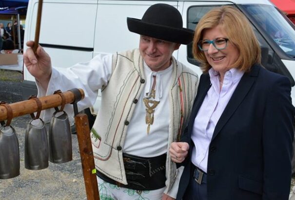 A Billa milliós bírságának margójára: A rothadt gyümölcs a pulton egymilliót ér, míg egy gyermekélet csak nyolcezret?