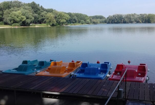 Készülőben a csónakkölcsönző a komáromi Holt-Vágon