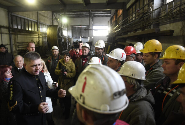 A Smer több száz eurós havi kompenzációt adna az állásukat elvesztő felső-nyitrai bányászoknak