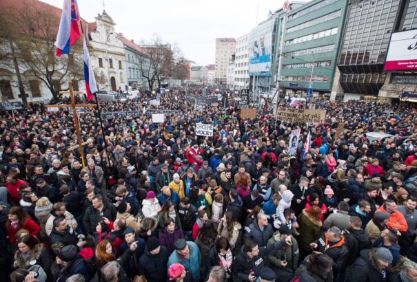 A Kuciak-gyilkosság évfordulójára az SaS-nek sikerült lefoglalnia az SzNF teret