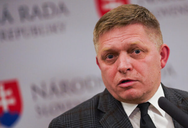 Fico rosszul számolta ki a minimálbért, állítja az elemző