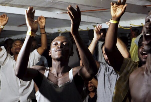 Lampedusa szigetén kötött ki az Open Arms hajója