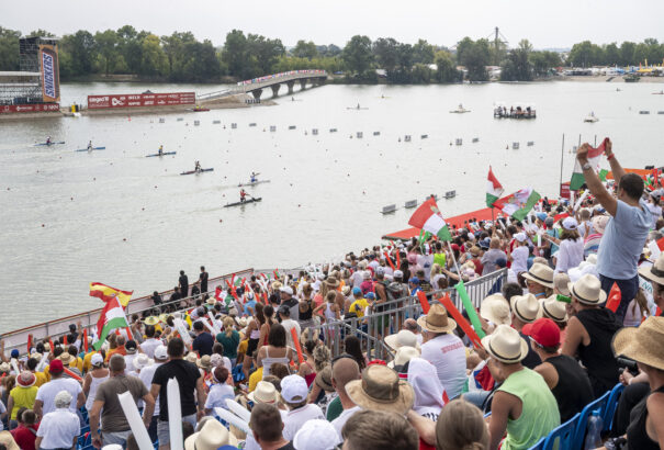 Kajak-kenu-vb – Aranyérmes a magyar női kajaknégyes
