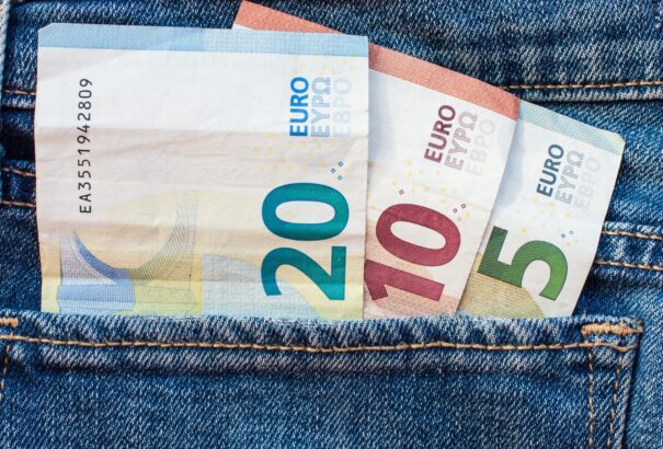 Németországban a szolidaritási adó eltörlésével nőhetnek a fizetések