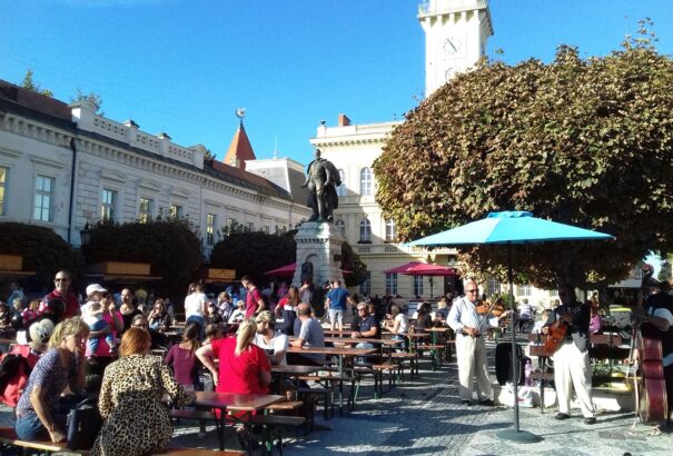 Gazdag kínálattal jelentkezett a Komáromi Borkorzó