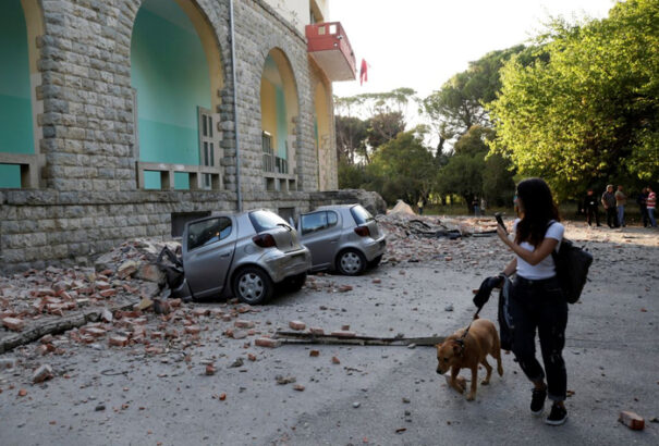 Több mint száz utórengés követte a szombati albániai földrengést