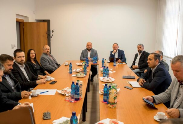 Menyhárt: Hamarosan minden magyar pártnak választ kell adnia, hogy hajlandó-e együttműködni…