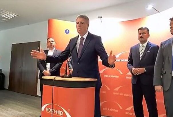 Bugár: Az Összefogás mögött Világi Oszkár áll. Az MKP előtt továbbra is nyitva a választási listánk