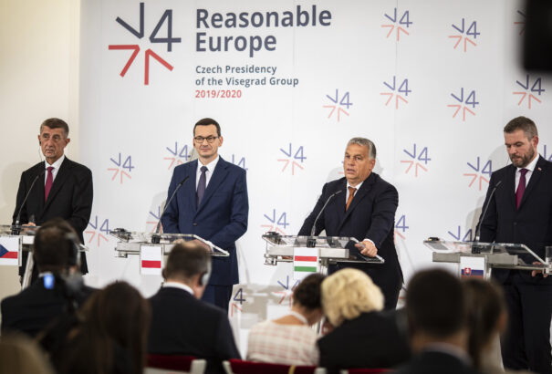 Orbán Viktor a prágai V4-csúcson: Megnőtt a V4-ek ereje