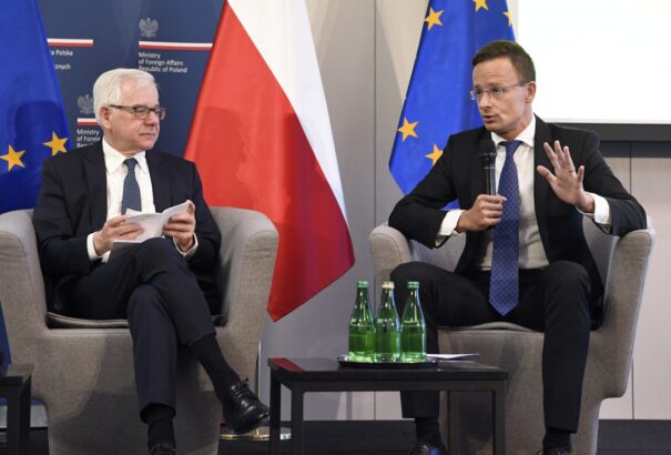 Szijjártó: A közös visegrádi fellépés teljes mértékben szolgálja a magyar nemzeti érdekeket