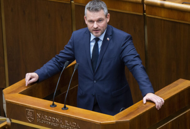 Pénteken próbálja meg az ellenzék leváltani Pellegrinit