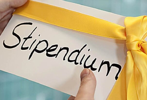 Az idei tanévben 48 euróra emelkedett a középiskolások ösztöndíja