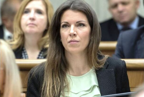 Cséfalvayová otthagyja Bugárékat és a Most-Híd frakciójából is távozik