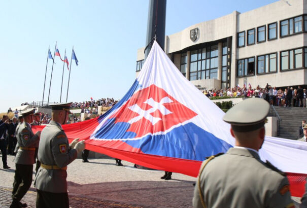 Danko: Isten irgalmazzon annak, aki a szlovák helyére más lobogót húz fel erre a zászlórúdra