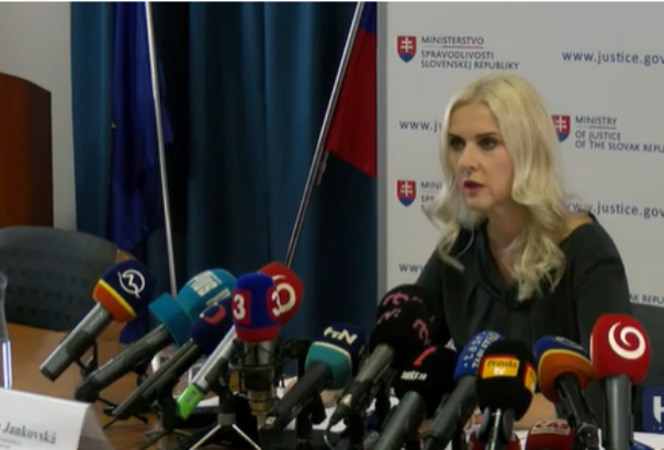 Jankovská: Ártatlan vagyok, de lemondok