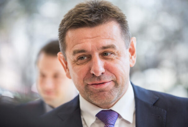 Megerősítve: Solymos lemond pártfunkcióiról, Nagy József távozik a pártból