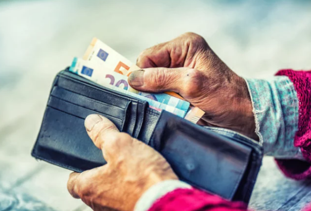 Négyezer eurót csalt ki egy dunaszerdahelyi férfi egy 64 éves ekecsi férfitól