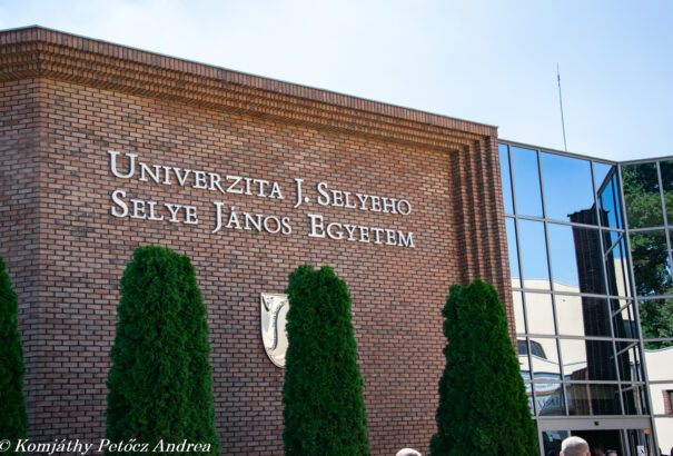Sikeresen zárult a Selye János Egyetem minőségbiztosítási rendszerének akkreditációja