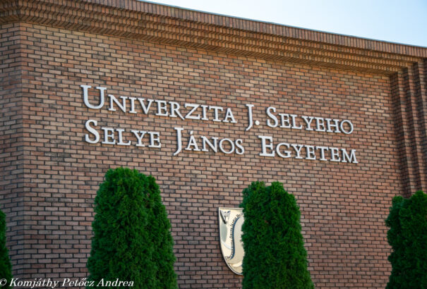 20 éve született a törvény, amelynek köszönhetően megalakult a Selye János Egyetem