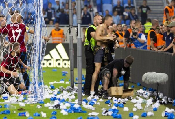 A rendőrség letartóztatta a Spartak Trnava játékosára támadó huligánt