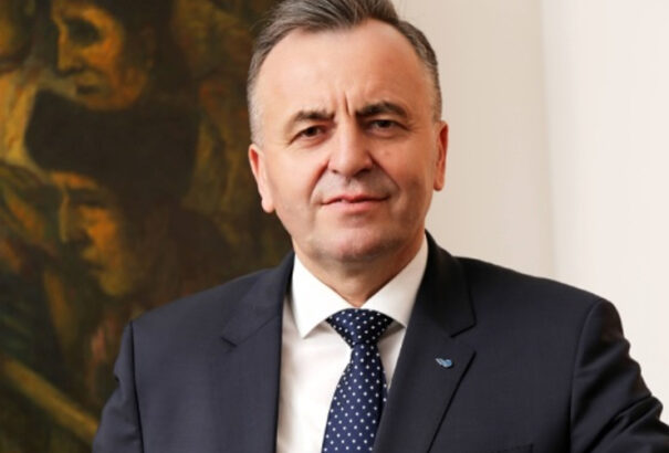 Leváltották a Szlovák Államvasút elnökét, Juraj Tkáčot