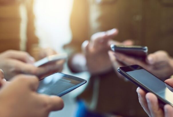 A jövőben SMS-ben figyelmeztethetik a polgárokat a rendkívüli időjárási viszonyokra, illetve a nem várt eseményekre