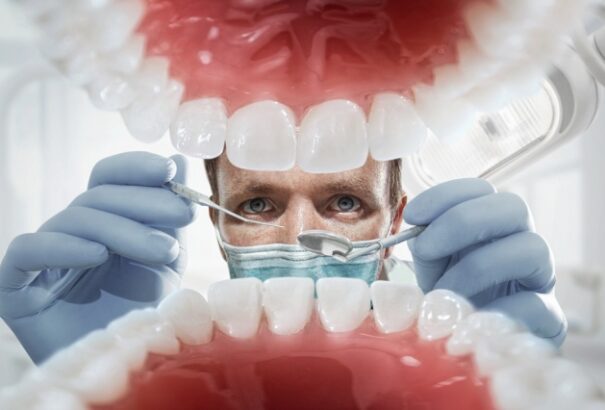 A világ leghosszabb fogát húzták ki egy németországi rendelőben