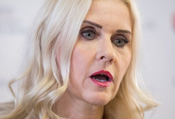 Az igazságügyi tárca elárulta mekkora lelépőt fizetett Jankovskának. A jutalmazásoknak hála több mint 20 ezer euróra tett szert