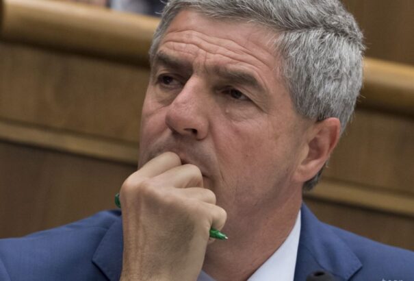 Bugár: Amennyiben a bíróság bizonyítékként ismerte el a Threemát, akkor Glváčnak távoznia kellene