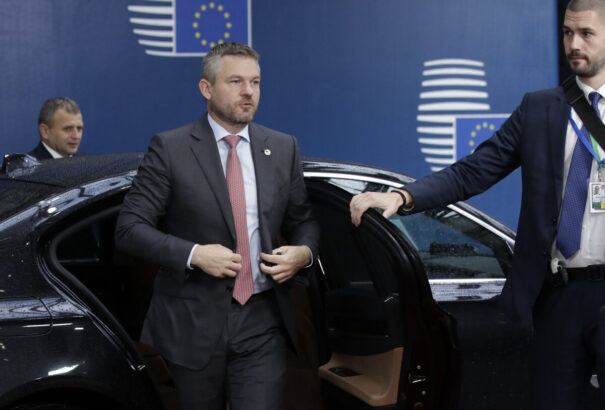 Pellegrini „elégedetlen” Macronnal, mert az akadályozza az uniós bővítést