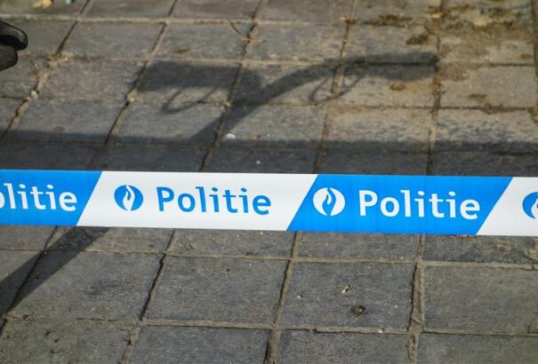 Nagy-Britanniába tartó migránsokat találtak két kamion rakterében Belgiumban